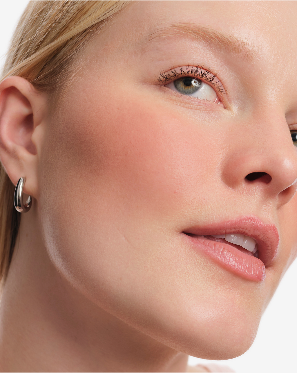 Cloud Paint Plush Blush